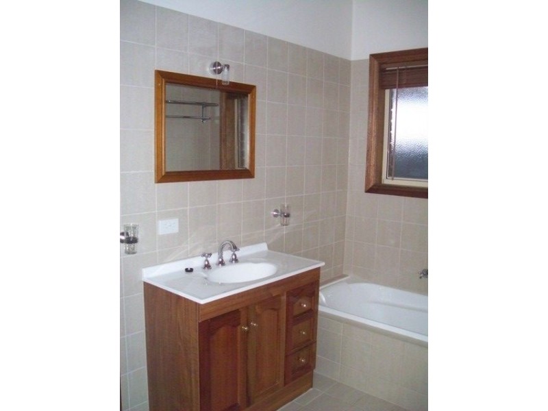 27 Pinot Crescent, Nuriootpa SA 5355