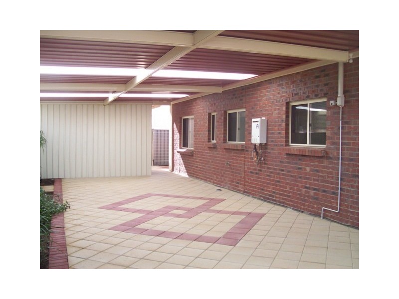 27 Pinot Crescent, Nuriootpa SA 5355