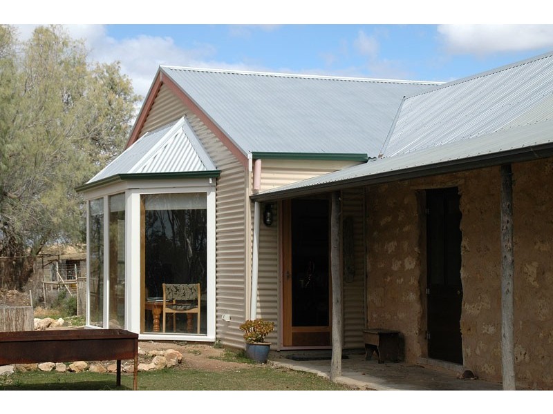 Lot 2 Portee Station “Shearers Quarters”, Blanchetown SA 5357 the