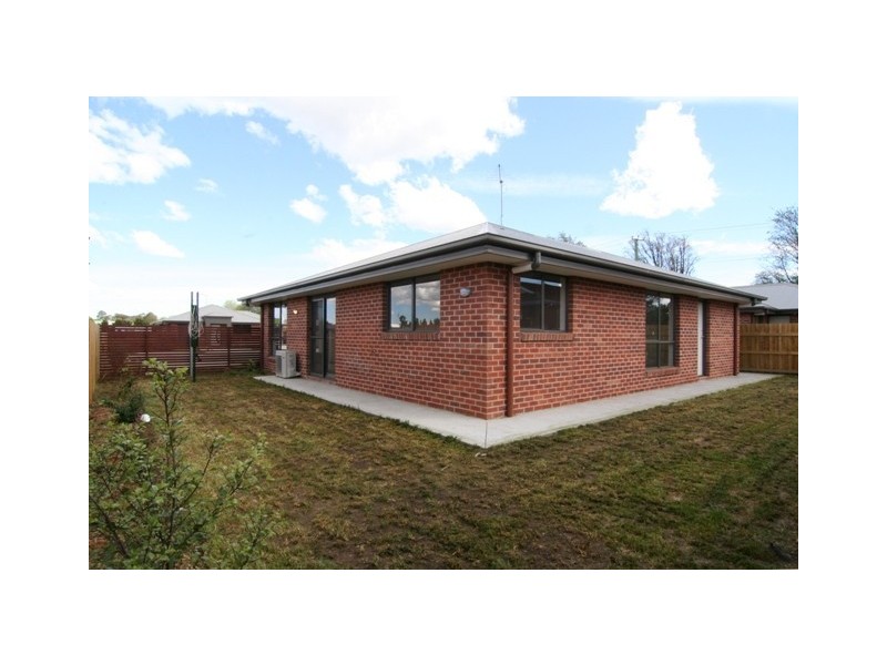 2/139 Wellington Street, Longford TAS 7301