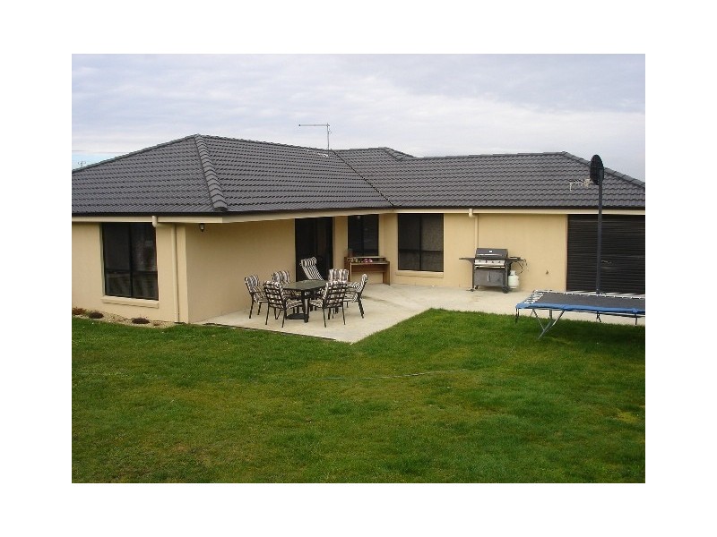 8 Sassafras Street, Perth TAS 7300