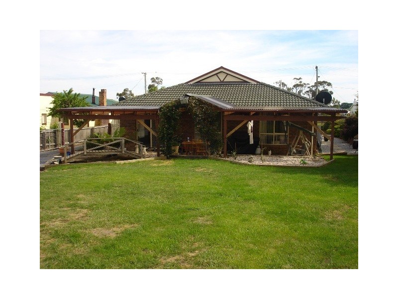 5 Wilson Street, Cressy TAS 7302