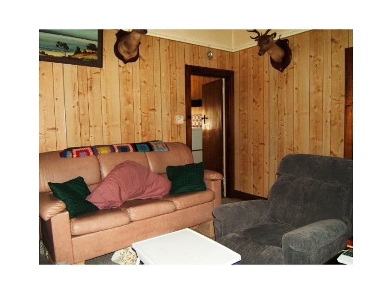 6 Queen Street, Campbell Town TAS 7210