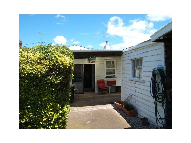 6 Queen Street, Campbell Town TAS 7210