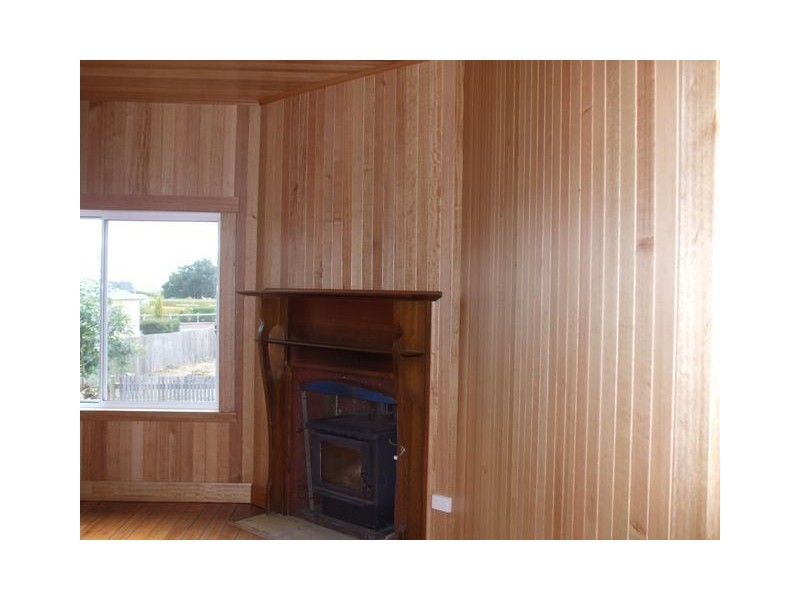19 Macquarie Street, Cressy TAS 7302