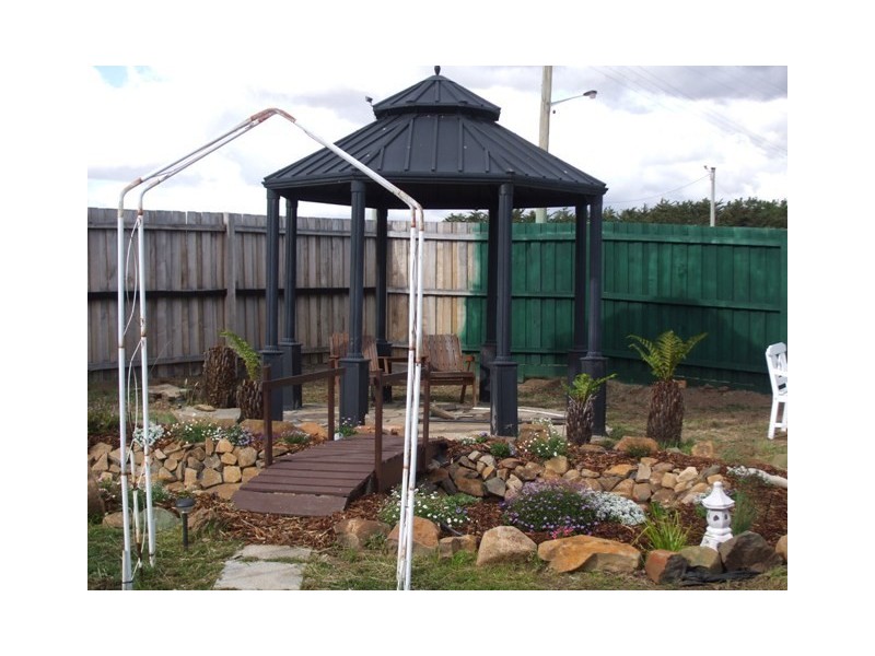 19 Macquarie Street, Cressy TAS 7302