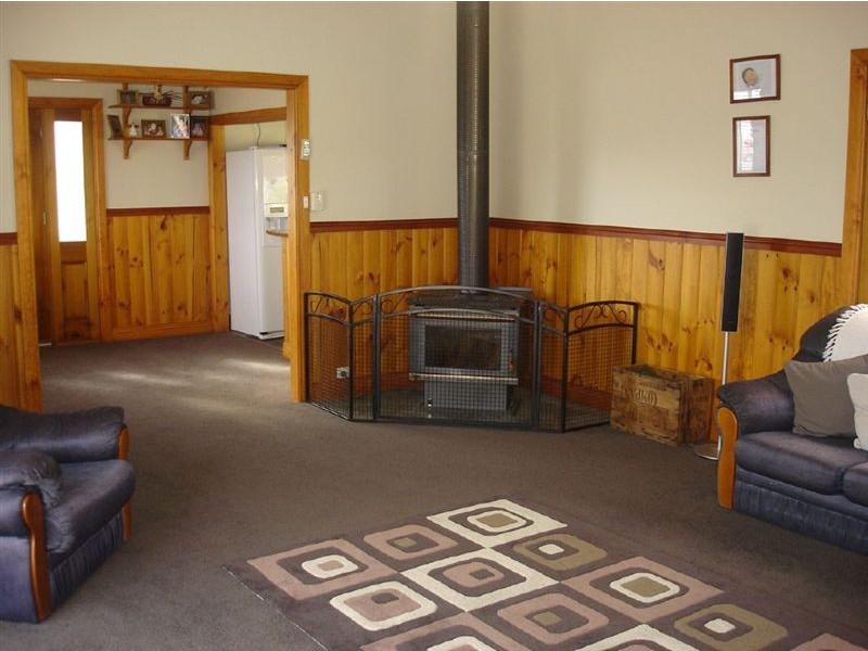 5 Church Street, Cressy TAS 7302