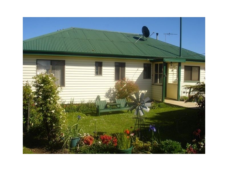 7 Main Street, Cressy TAS 7302