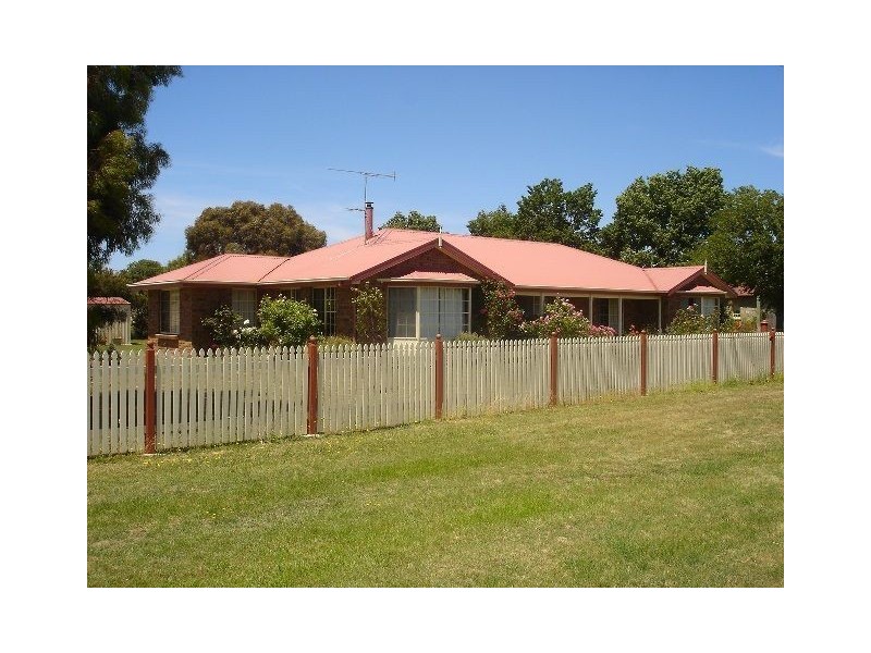 11 Bond Street, Ross TAS 7209