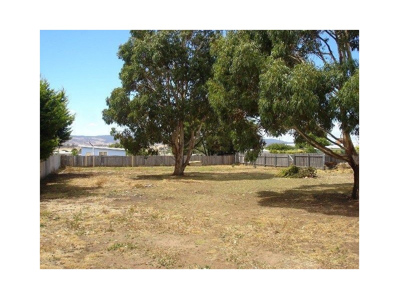 12 Leake Street, Campbell Town TAS 7210