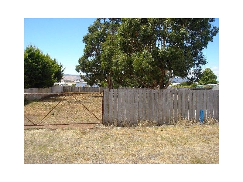 12 Leake Street, Campbell Town TAS 7210