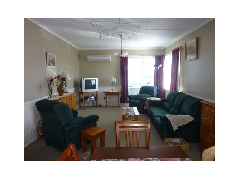 83 Main Street, Cressy TAS 7302