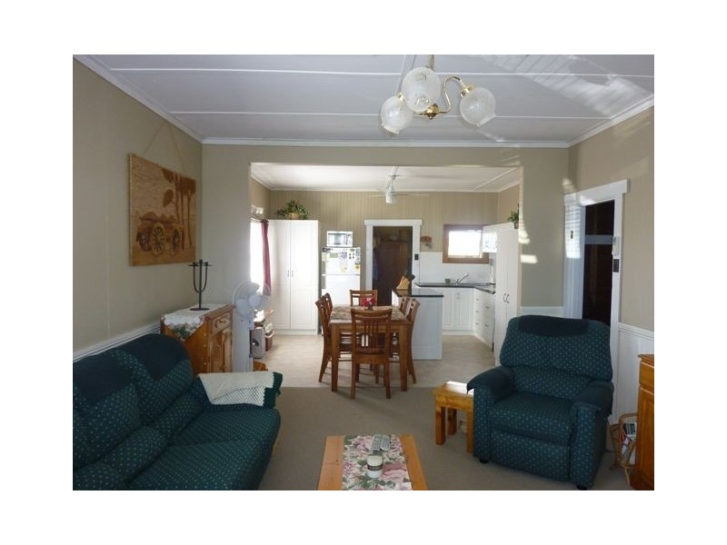 83 Main Street, Cressy TAS 7302