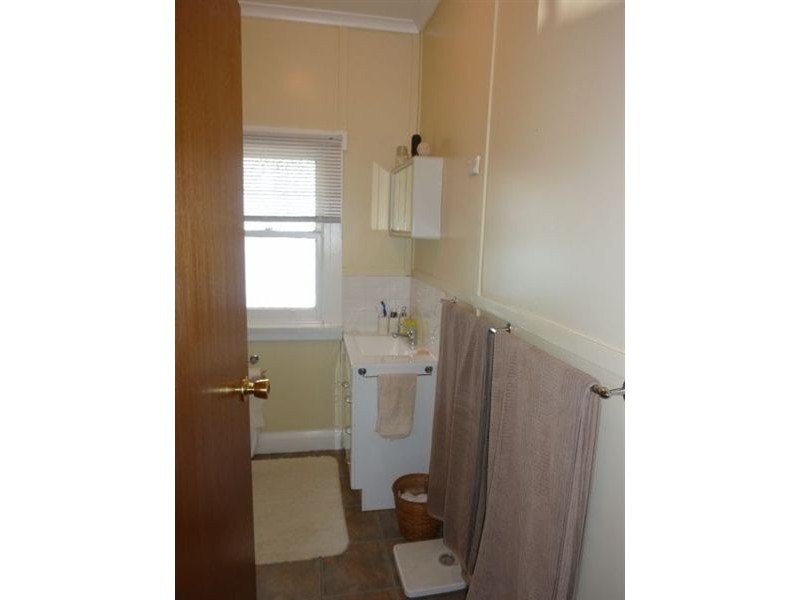 83 Main Street, Cressy TAS 7302