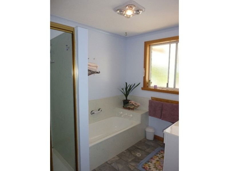 16 Pultney Street, Longford TAS 7301