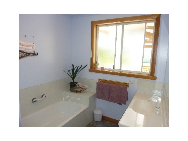 16 Pultney Street, Longford TAS 7301