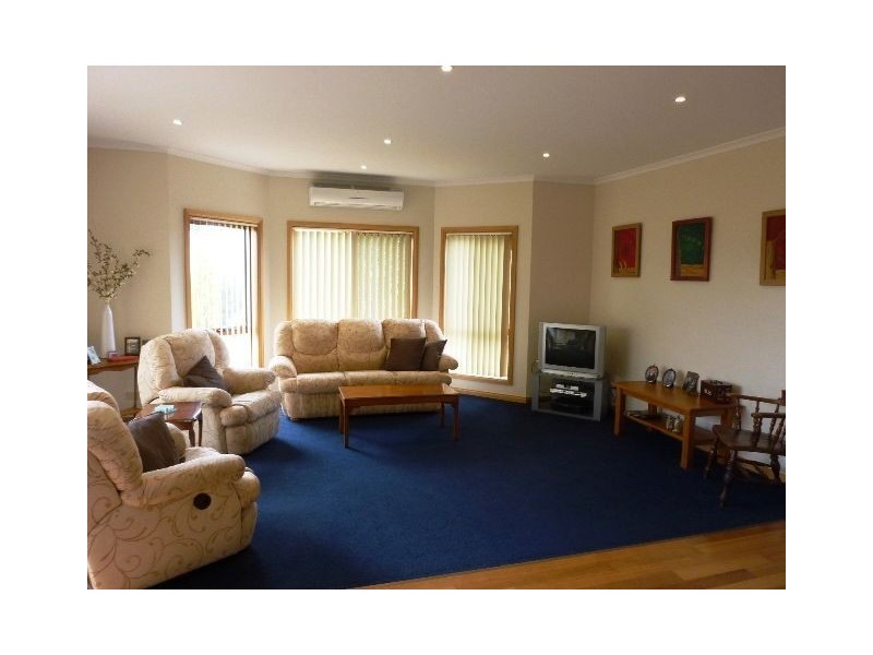 15 Waterloo Street, Ross TAS 7209