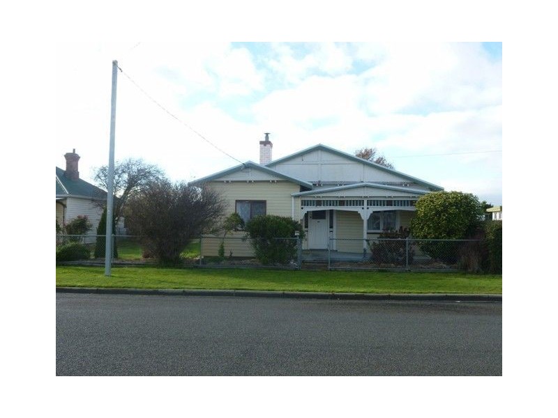 9 Charles Street, Cressy TAS 7302