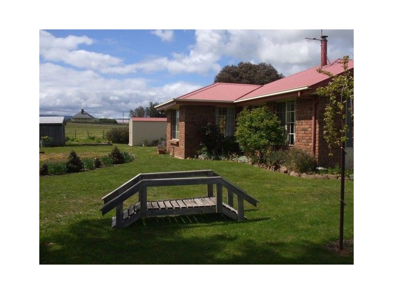 11 Bond Street, Ross TAS 7209