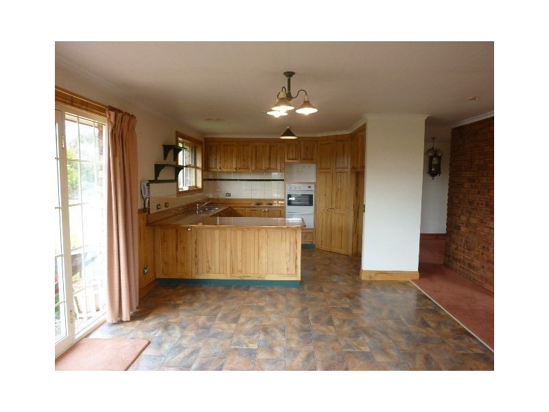 11 Bond Street, Ross TAS 7209