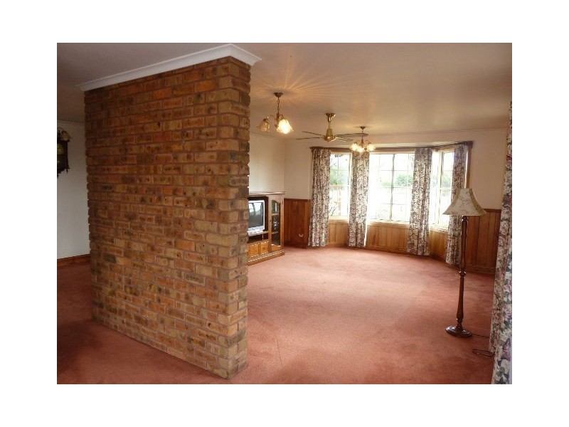 11 Bond Street, Ross TAS 7209