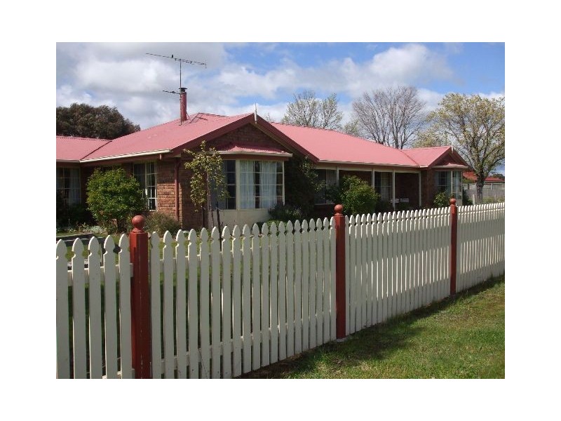 11 Bond Street, Ross TAS 7209