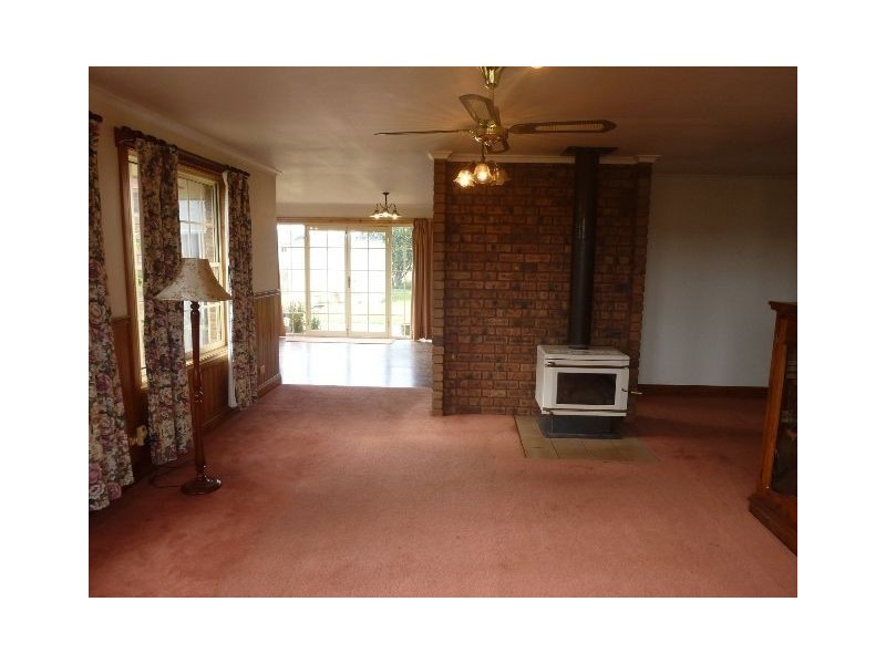 11 Bond Street, Ross TAS 7209