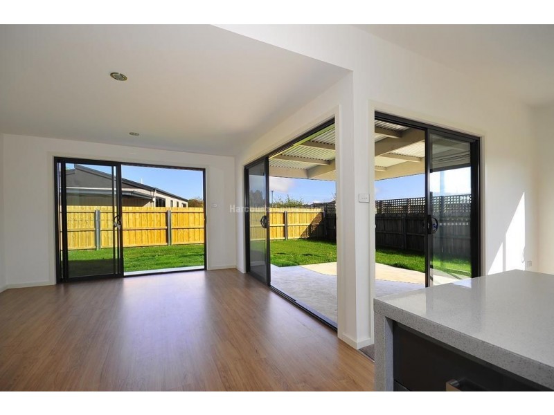 2/8 Banksia Grove, Perth TAS 7300
