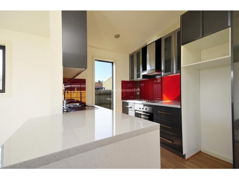 2/8 Banksia Grove, Perth TAS 7300