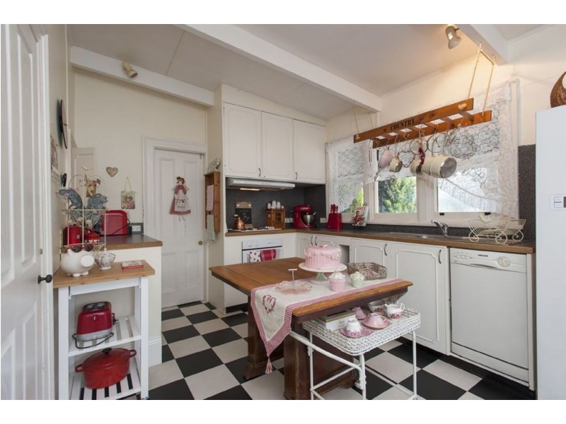 2 Church Street, Cressy TAS 7302