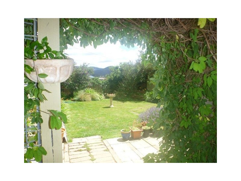 1 Gray Street, Avoca TAS 7213
