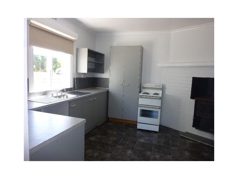 8 High Street, Campbell Town TAS 7210