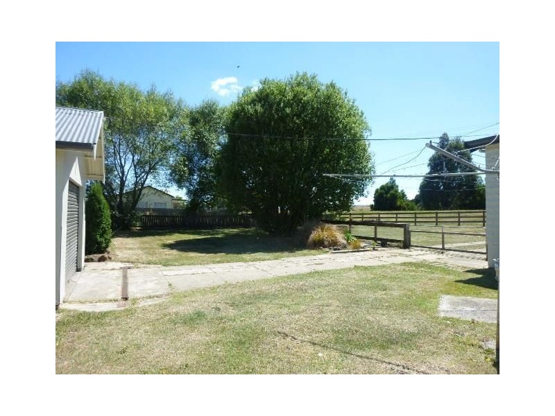 8 High Street, Campbell Town TAS 7210