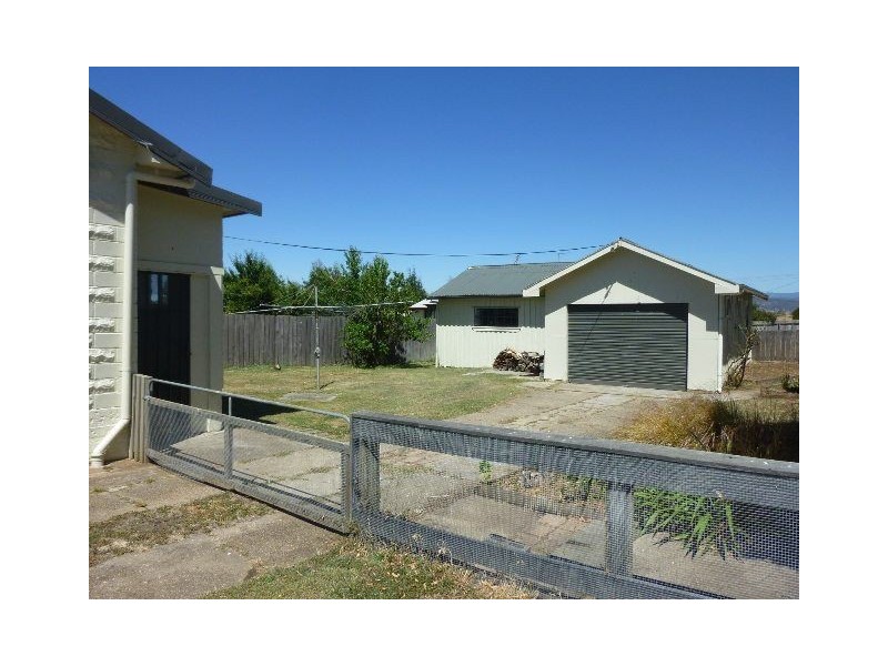 8 High Street, Campbell Town TAS 7210