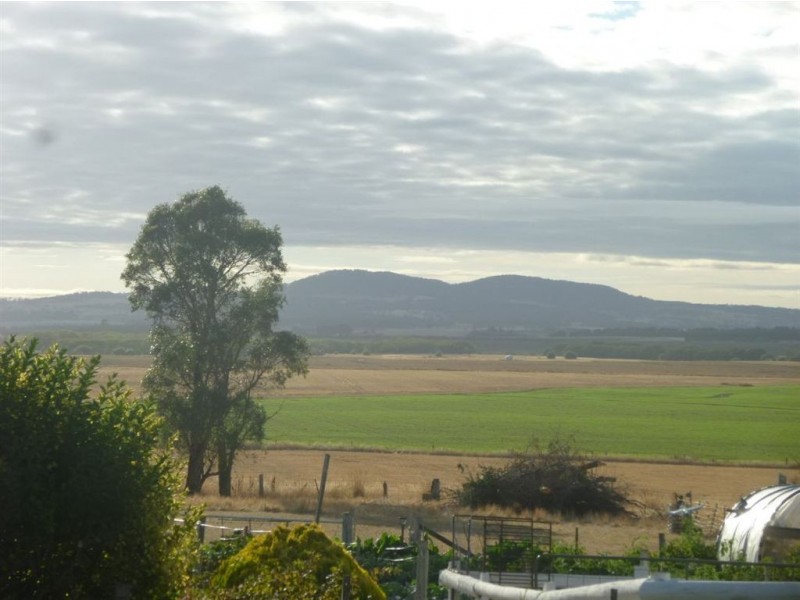 139 Main Street, Cressy TAS 7302