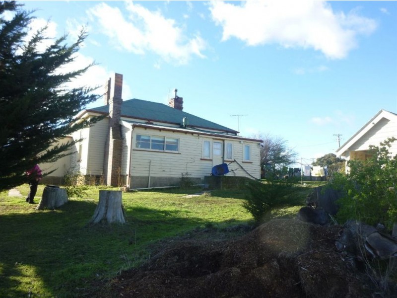 18 Blenheim Street, Avoca TAS 7213