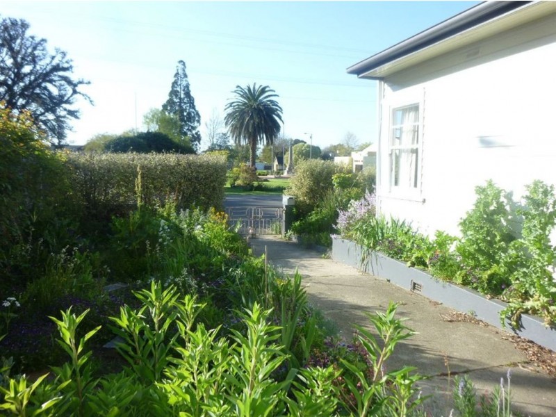 16 Lyttleton Street, Longford TAS 7301