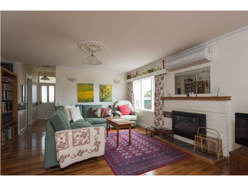 6 Queen Street, Campbell Town TAS 7210