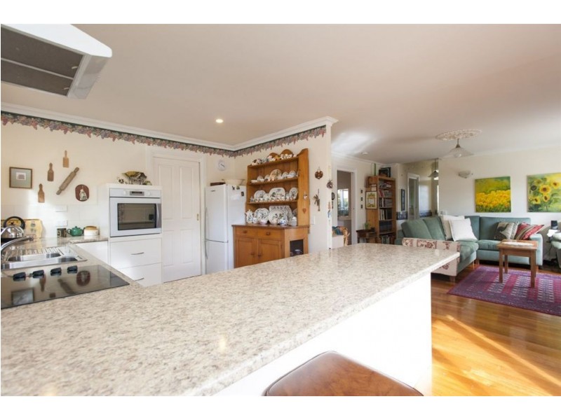 6 Queen Street, Campbell Town TAS 7210