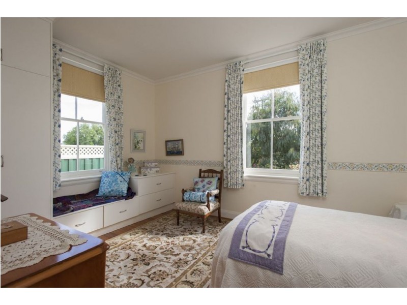 6 Queen Street, Campbell Town TAS 7210