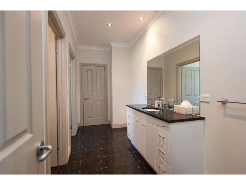 37 Main Road, Cressy TAS 7302