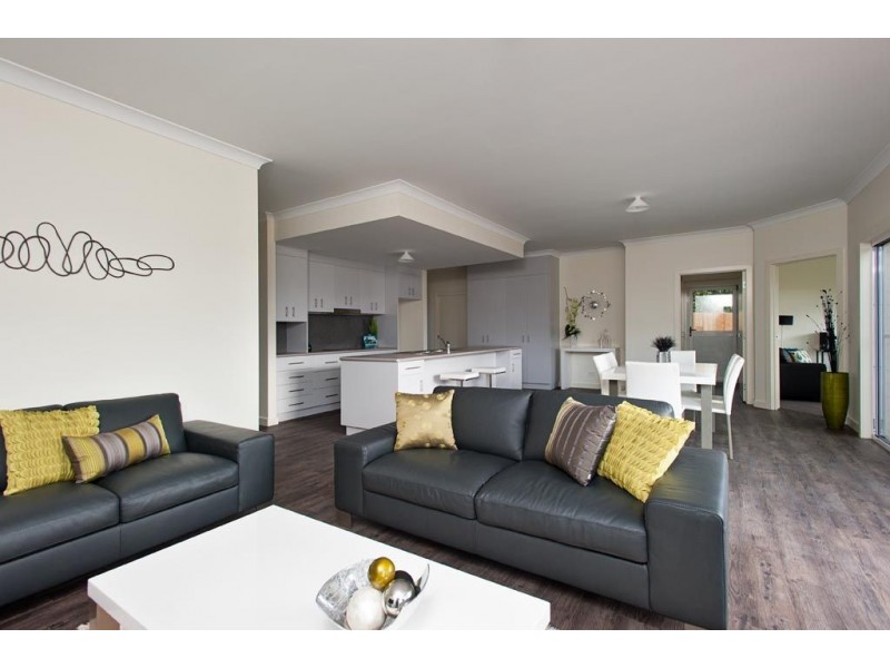 2/24 Lewis Street, Longford TAS 7301