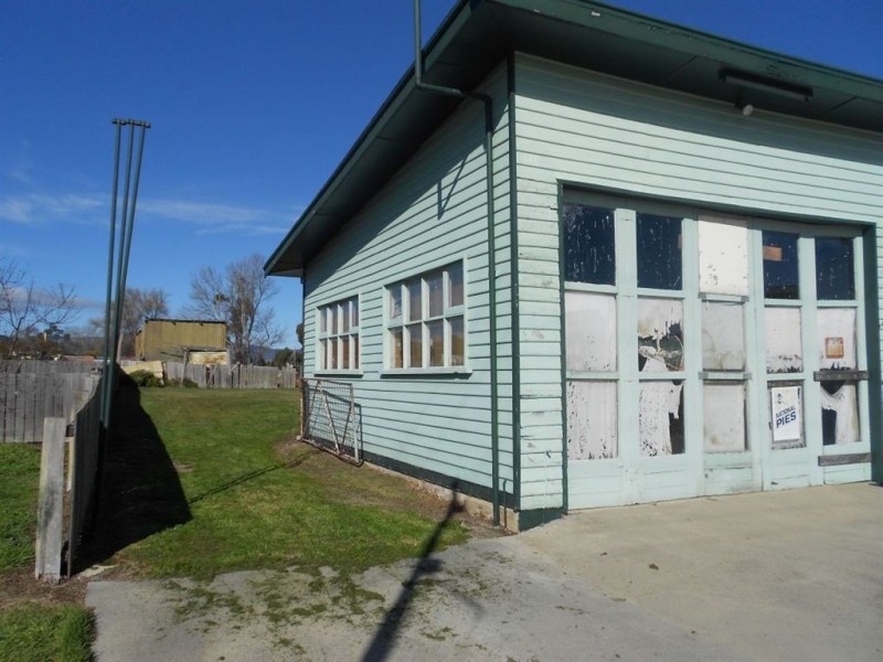 30-32 Falmouth Street, Avoca TAS 7213