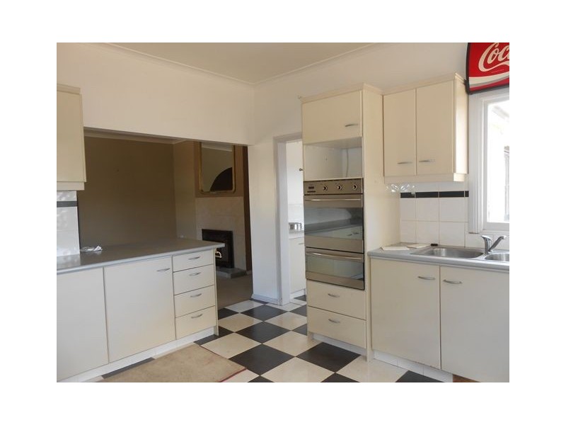 15 Queen Street, Campbell Town TAS 7210