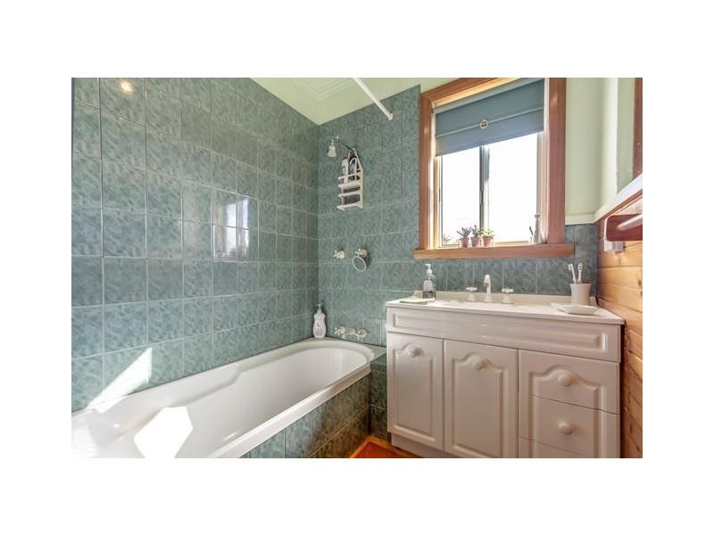 12 Lewis Street, Longford TAS 7301