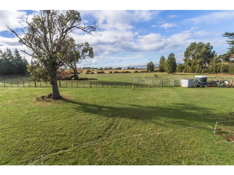 6 Grant Street, Campbell Town TAS 7210