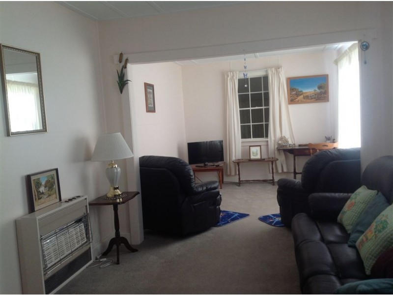 7 West Street, Campbell Town TAS 7210
