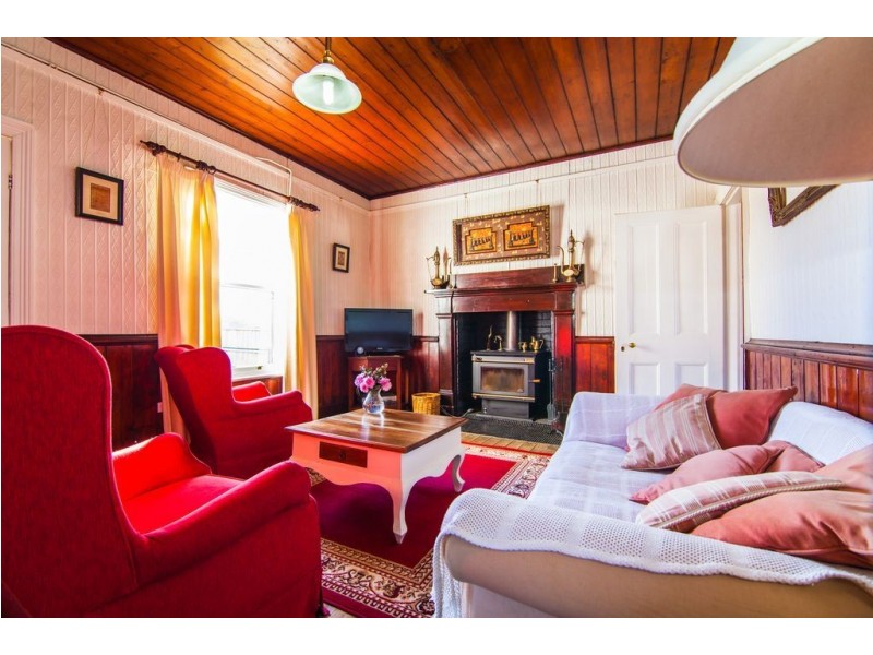 12 Barton Road, Epping Forest TAS 7211