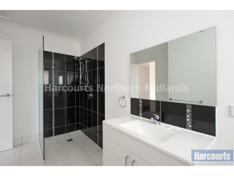 8 Opal Place, Perth TAS 7300