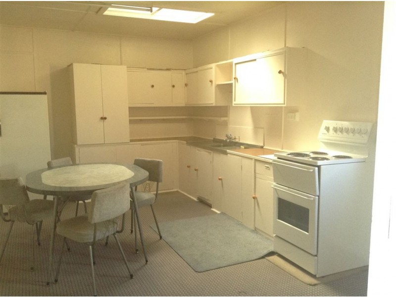 4 Badajos, Ross TAS 7209